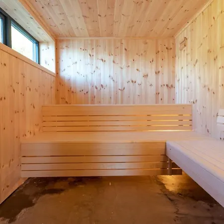 Minkfarmen, Spacious Seaside With Scenic View 別荘