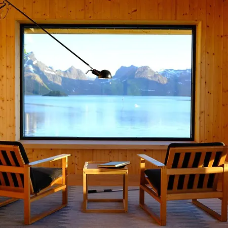 Minkfarmen, Spacious Seaside With Scenic View Casa de Férias *