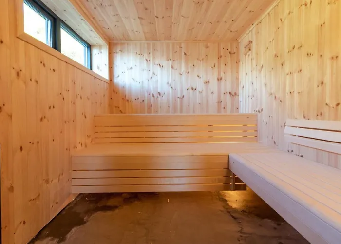 Minkfarmen, Spacious Seaside With Scenic View Casa de Férias