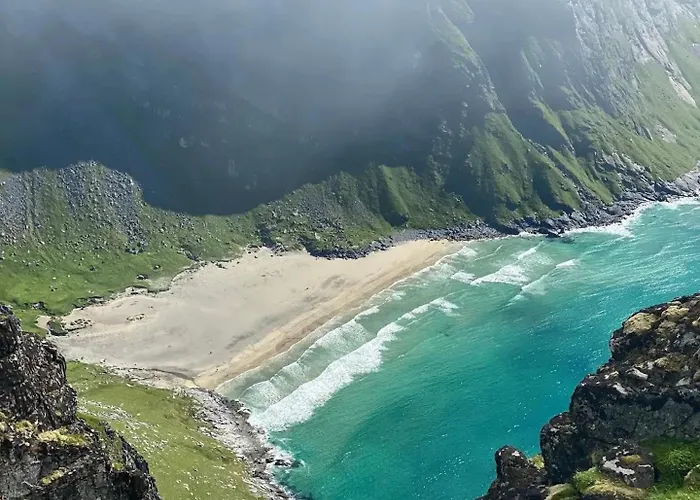 Minkfarmen, Spacious Seaside With Scenic View Casa de Férias *