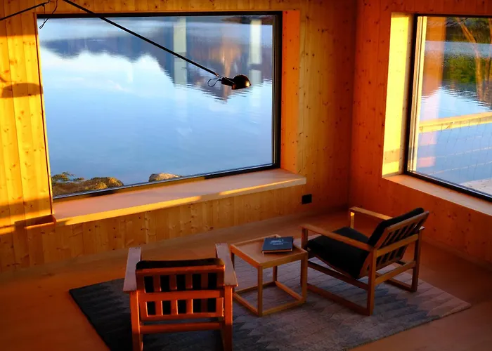 Minkfarmen, Spacious Seaside With Scenic View Casa de Férias